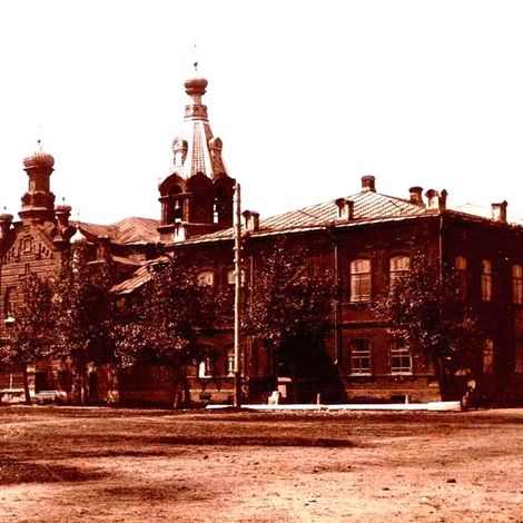 Педколледж. До 1919 года – Храм во имя святого Благоверного князя Михаила Черниговского.